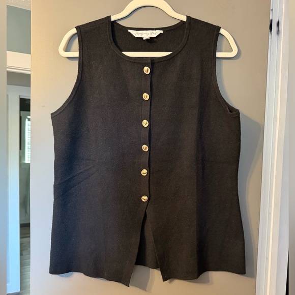 Black Sleeveless Blouse with Gold Accents - Picture 2 of 6